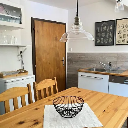 Holiday home Hideaway Charmantes Haus Naturlich & Biologisch By Seebnb Sekirn